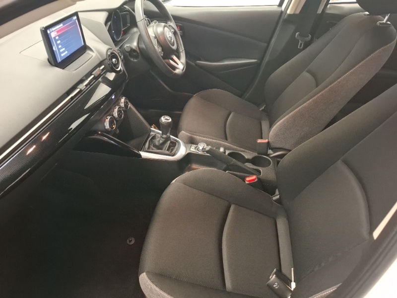 Mazda 2 1.5 Skyactiv G 75 Centre-line White #5