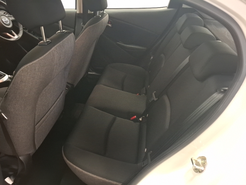 Mazda 2 1.5 Skyactiv G 75 Centre-line White #6