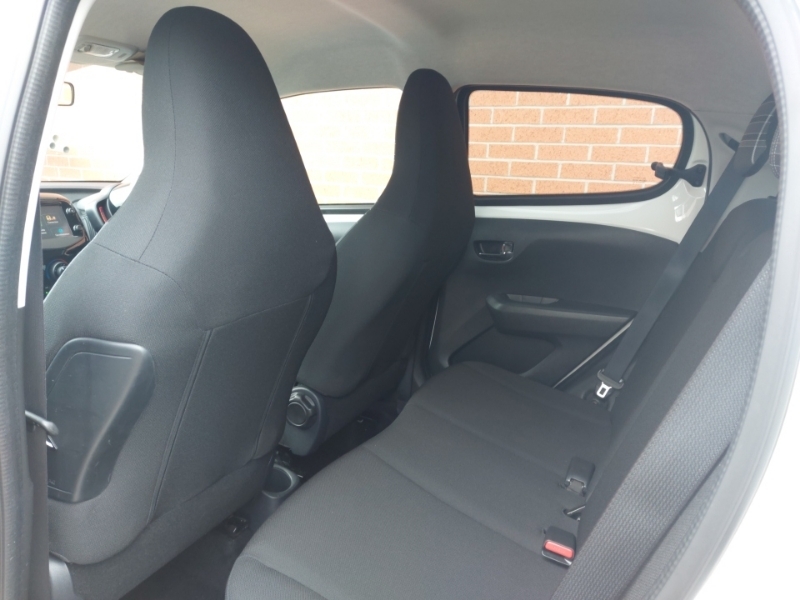 Peugeot 108 1.2 Puretech Allure White #6