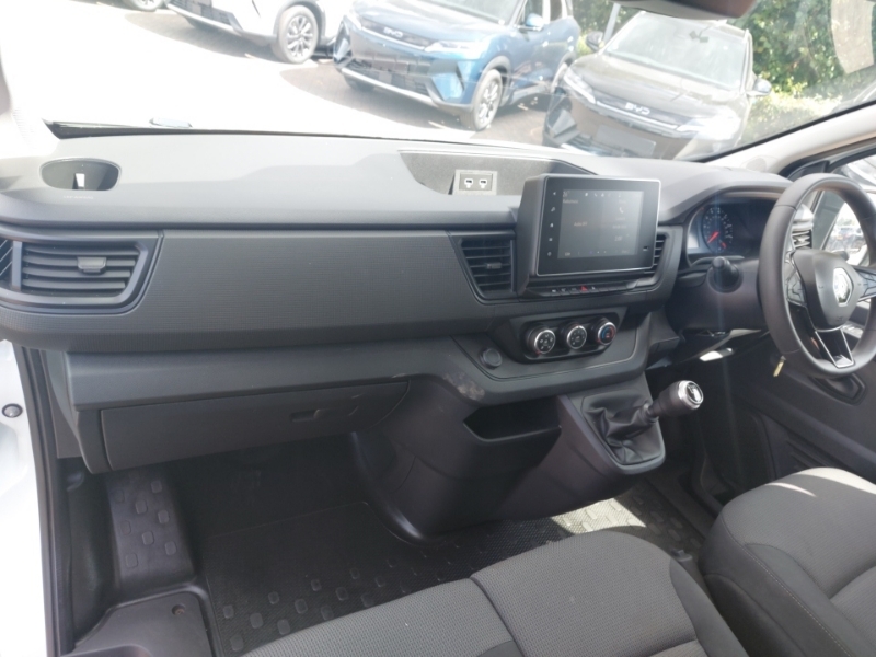 Renault Trafic Sl30 Blue Dci 130 Advance Safety Van White #3