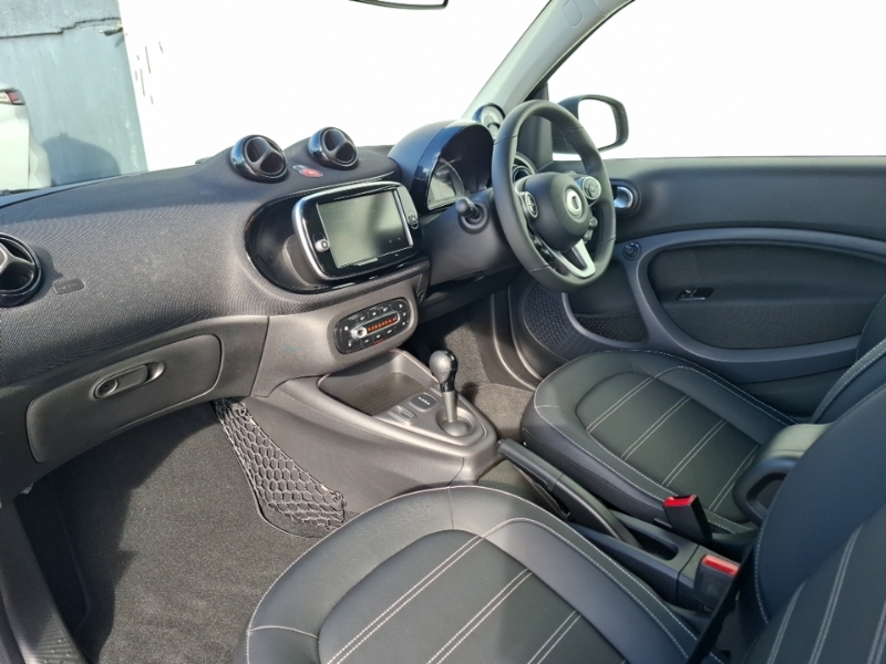 Smart Fortwo Coupe 60Kw Eq Exclusive 17Kwh 22Kwch White #5