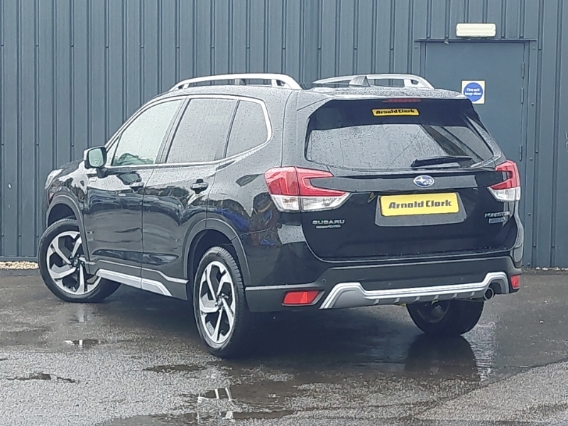 Subaru Forester 2.0I E-boxer Xe Premium Lineartronic Black #2
