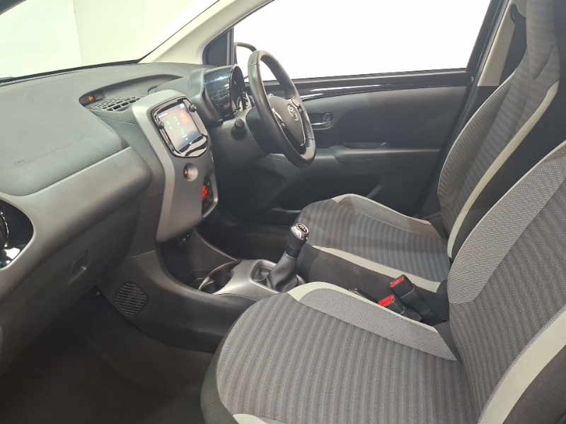 Toyota Aygo 1.0 Vvt-i X-trend Black #5