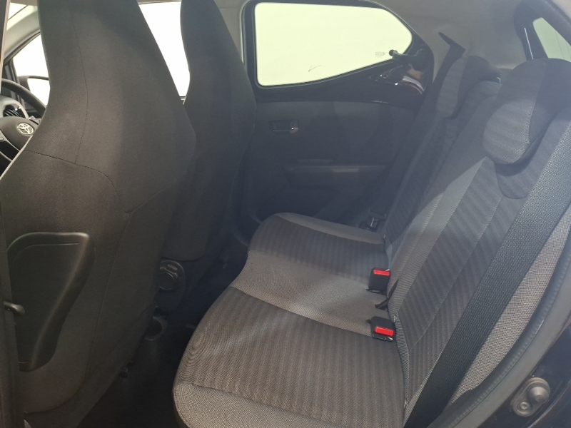 Toyota Aygo 1.0 Vvt-i X-trend Black #6
