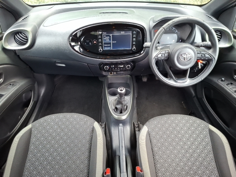 Toyota Aygo X 1.0 Vvt-i Edge SG72OJY Green #3