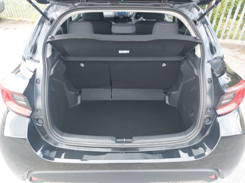 Toyota Yaris 1.5L Design Grey #18