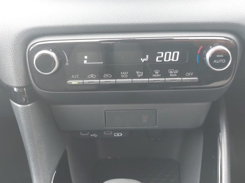 Toyota Yaris 1.5L Design Grey #16