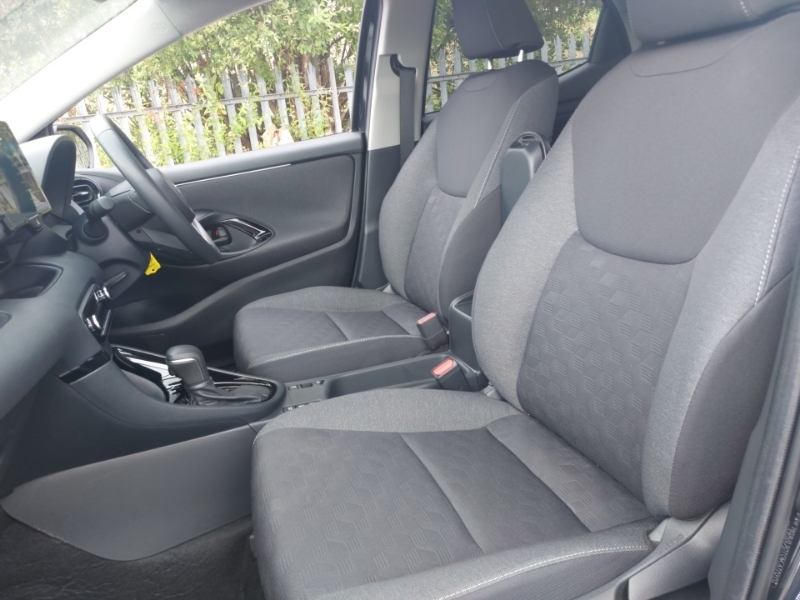 Toyota Yaris 1.5L Design Grey #5