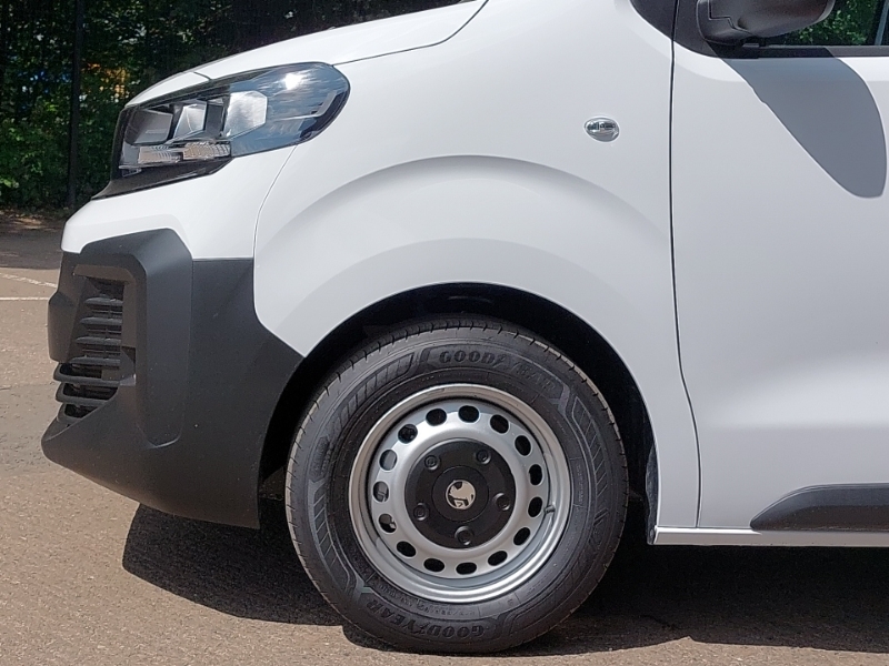 Vauxhall Vivaro 1.5 Turbo D 120 Pro H1 Van White #18