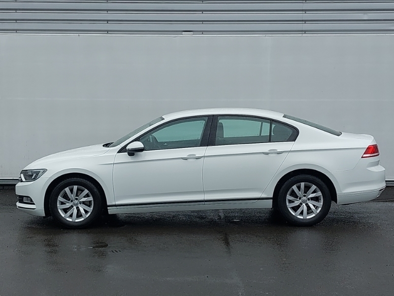 Volkswagen Passat 1.5 Tsi Evo 150 S White #4