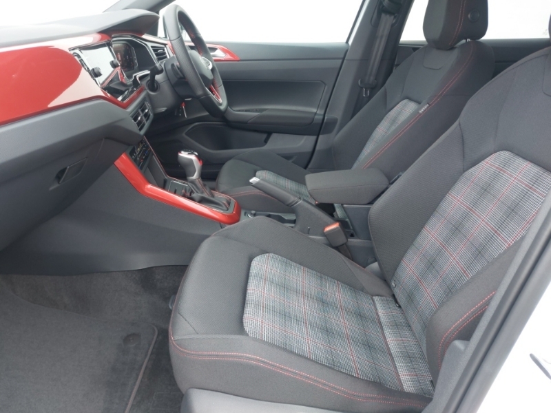 Volkswagen Polo 2.0 Tsi Gti Dsg White #5