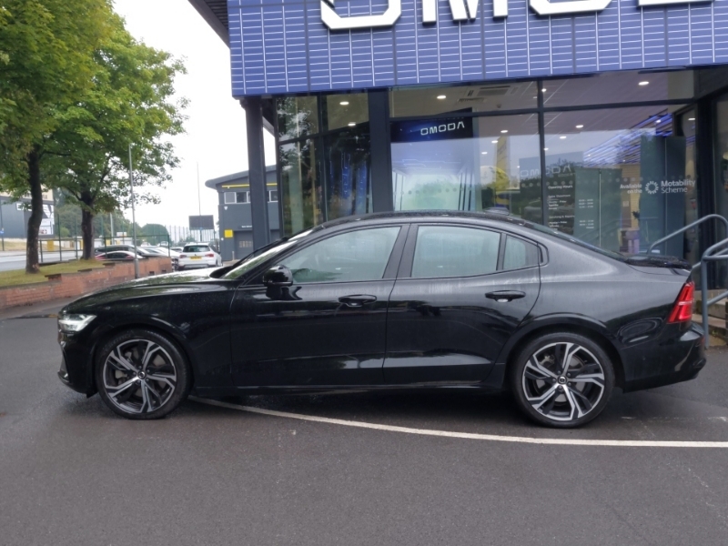 Volvo S60 2.0 B5p Plus Dark Awd Black #3