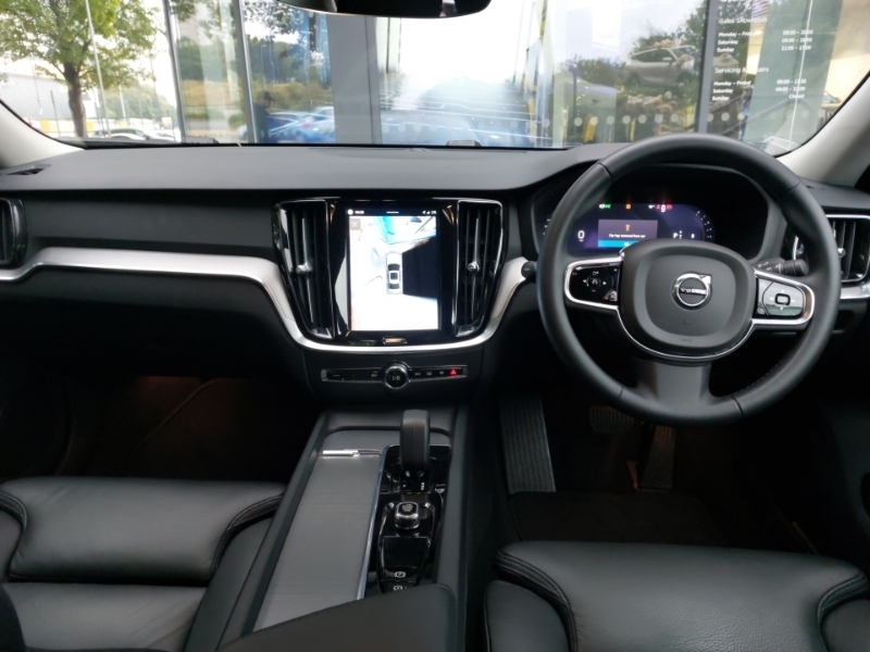 Volvo S60 2.0 B5p Plus Dark Awd Black #2