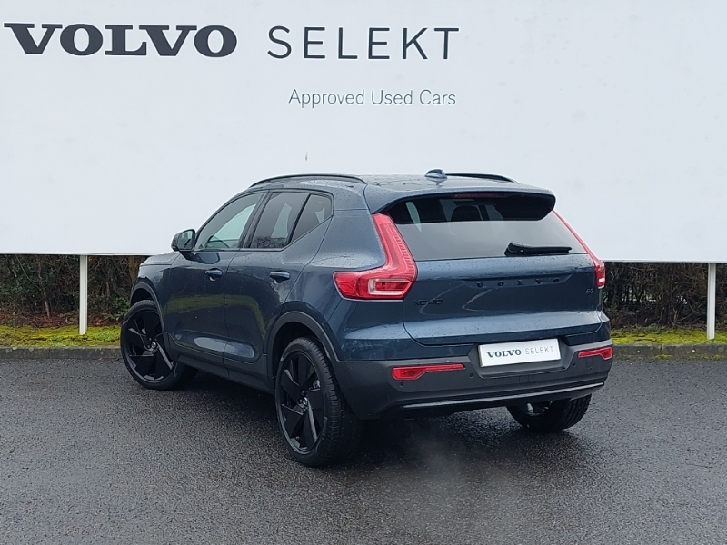 Volvo XC40 2.0 B3p Plus Black Edition SK75XPP Blue #2
