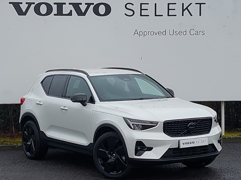 Volvo XC40 2.0 B3p Plus Black Edition White