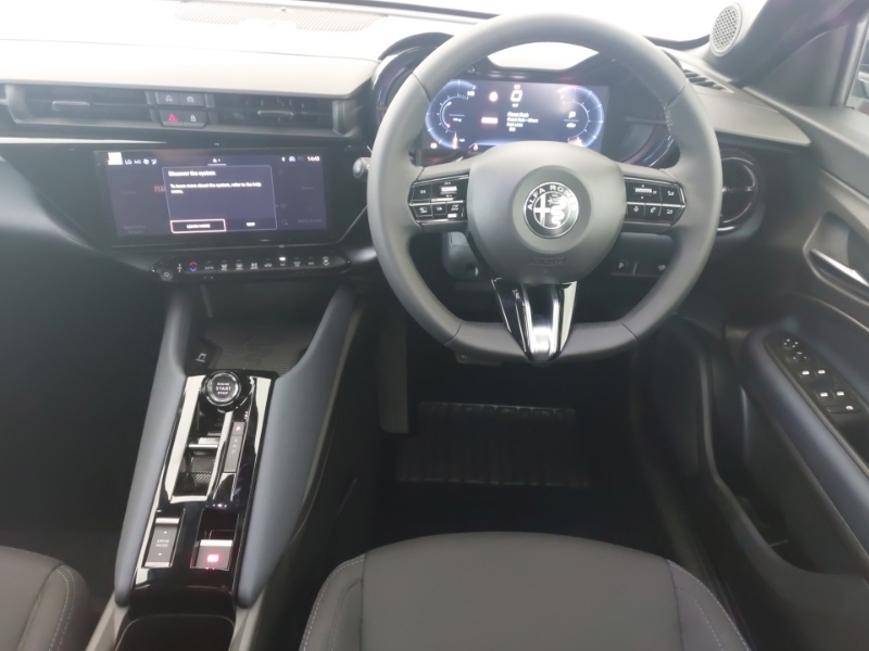 Alfa Romeo Junior 115Kw Elettrica Speciale 54Kwh Black #8