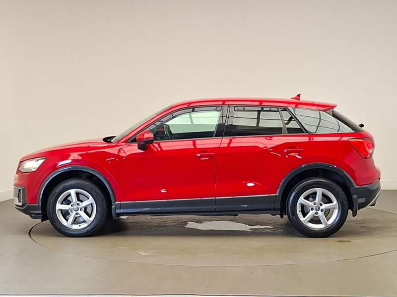 Audi Q2 1.0 Tfsi Se Red #4