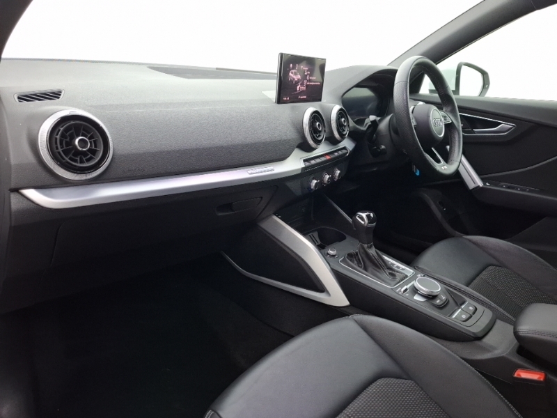 Audi Q2 35 Tfsi S Line S Tronic White #5