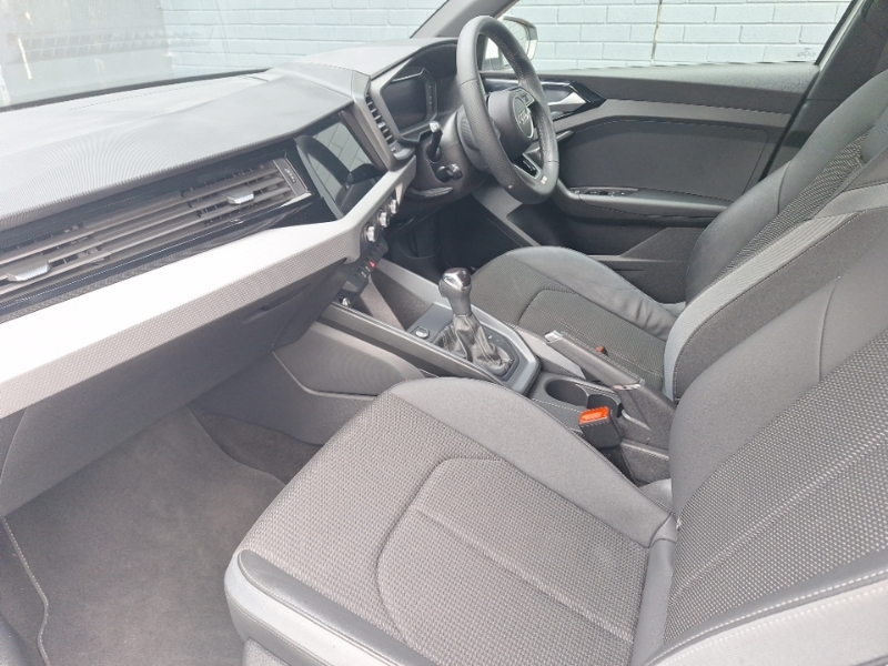 Audi A1 25 Tfsi S Line S Tronic AV23SUH White #5