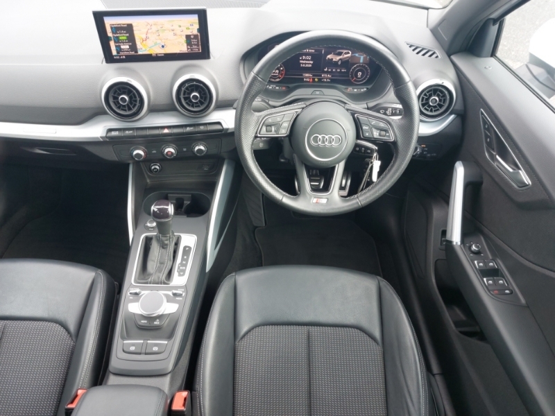 Audi Q2 35 Tfsi Sport S Tronic Black #8