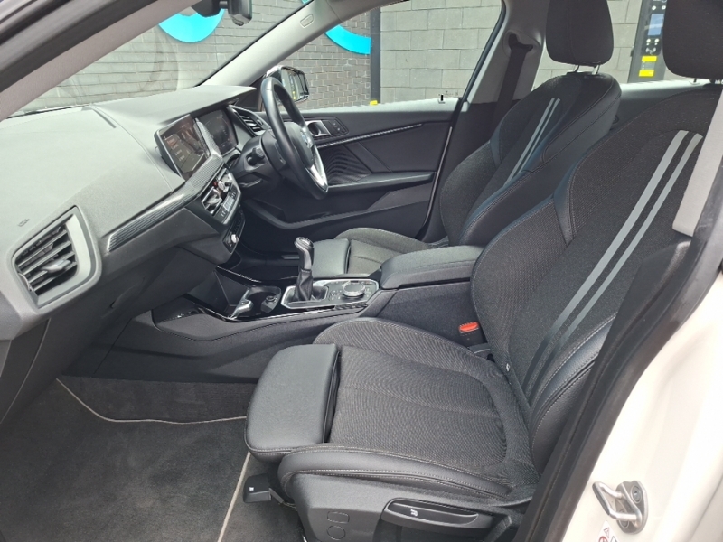 BMW 2 Series 218I 136 Sport Live Cockpit Professional White #5
