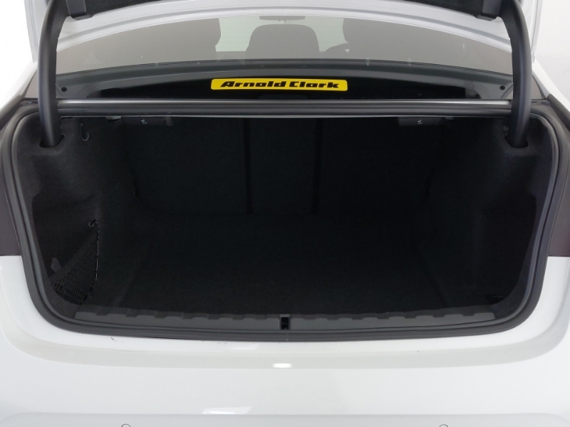 BMW 3 Series 320I M Sport Saloon White #18