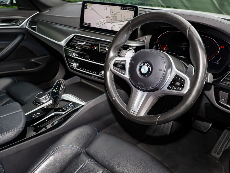 BMW 5 Series 520D Mht M Sport Step White #6