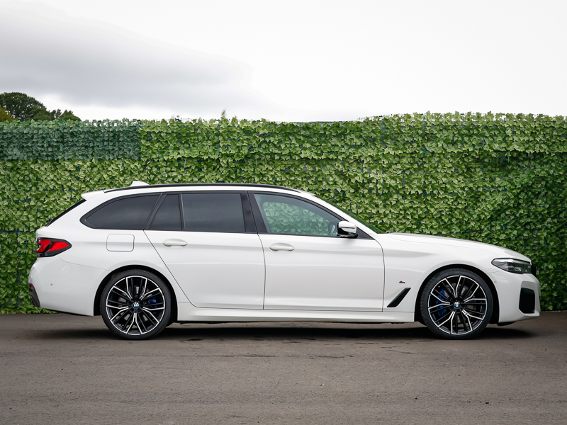 BMW 5 Series 520D Mht M Sport Step White #3