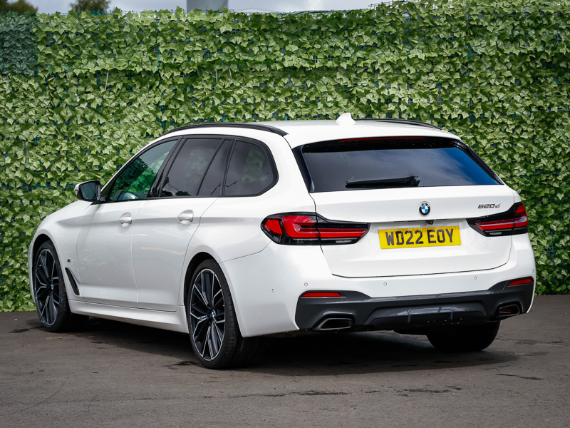 BMW 5 Series 520D Mht M Sport Step White #2