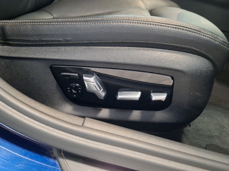 BMW 5 Series 530I Se Saloon Blue #17