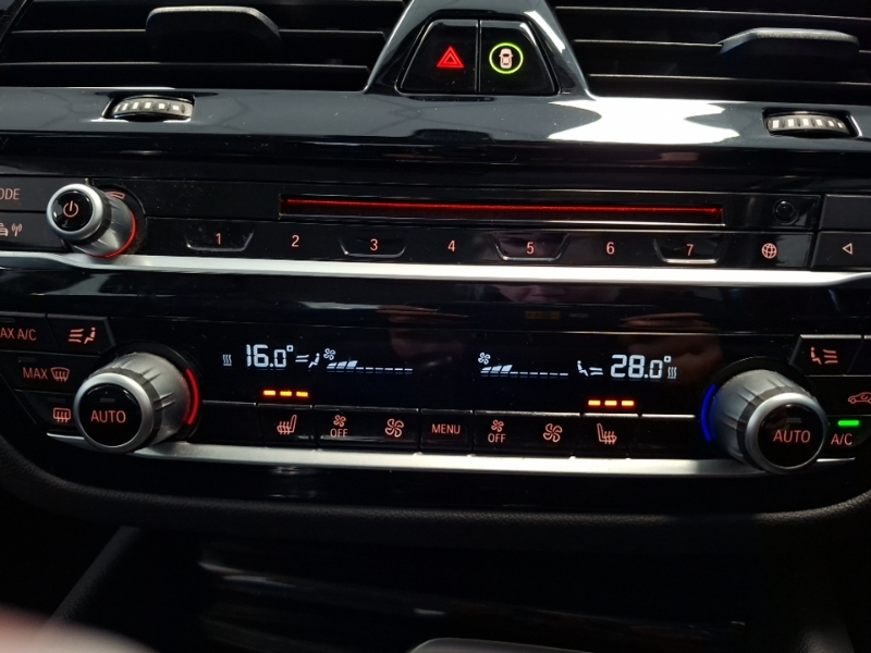 BMW 5 Series 530I Se Saloon Blue #15