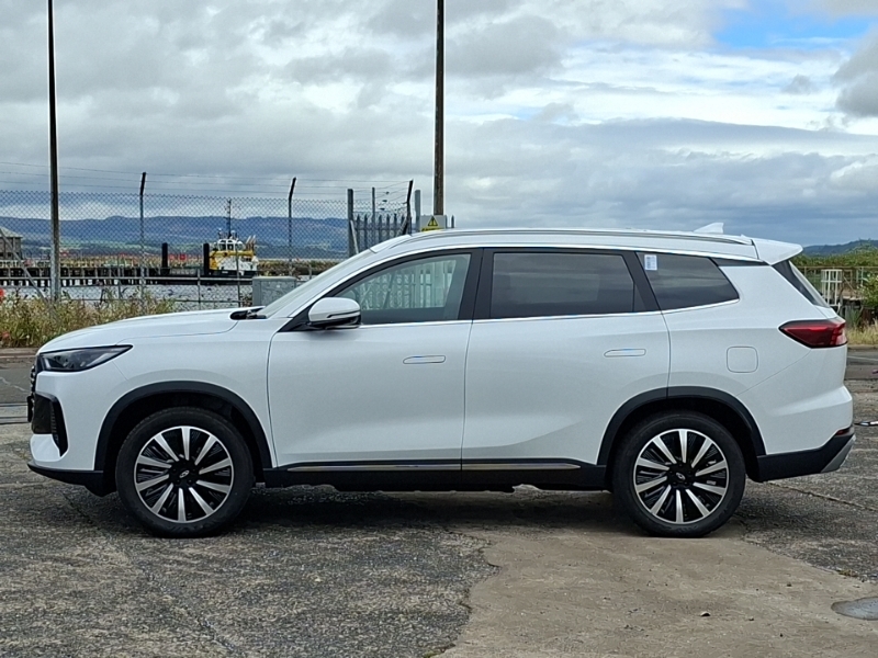 Chery Tiggo 8 1.5T Phev Summit Dht White #4