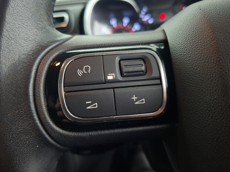 Citroen C3 1.2 Puretech Shine Hatchback Eur White #12