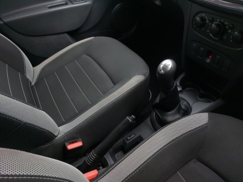 Dacia Sandero Stepway 0.9 0.9 Tce Comfort Euro 6 Ss Black #15