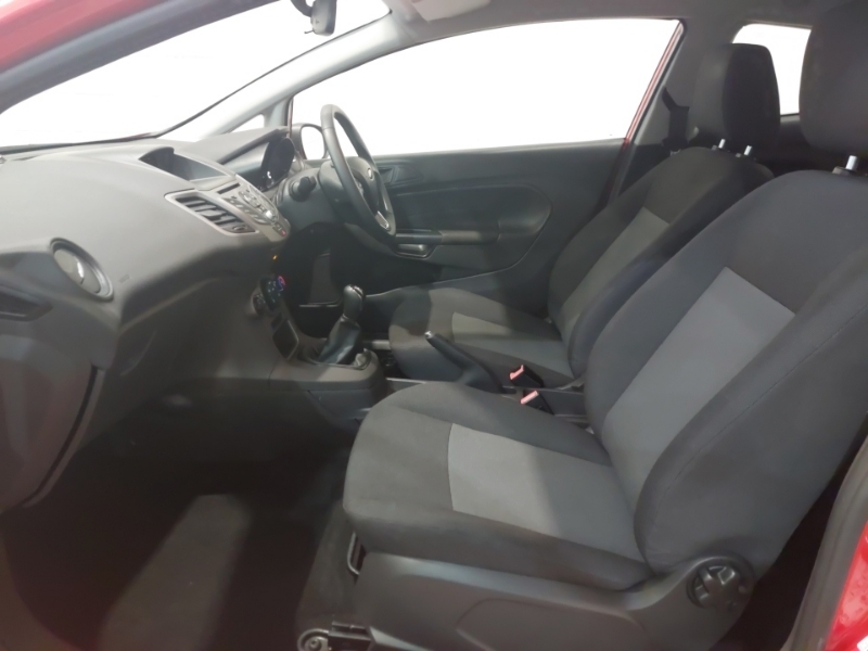 Ford Fiesta 1.25 Studio Red #5