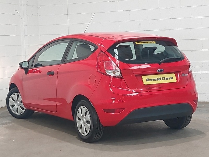 Ford Fiesta 1.25 Studio Red #2