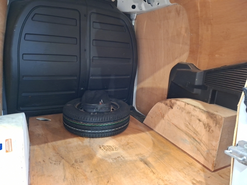 Ford Transit Courier 1.5 Tdci Leader Van 6 Speed White #6
