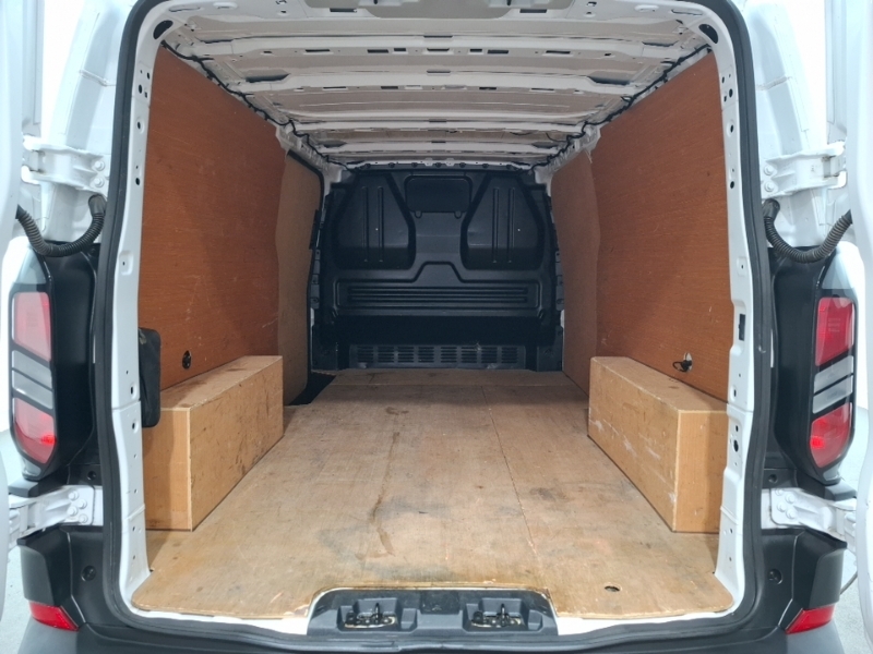 Ford Transit Custom 2.0 300 Limited L1 H1 136 Sport Kit Silver #17