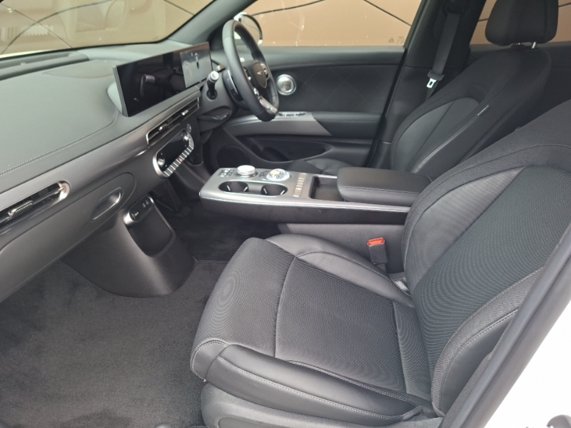 Genesis GV60 168Kw Pure 84Kwh Innovation White #5