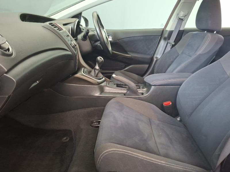 Honda Civic 1.8 I-vtec S Red #6