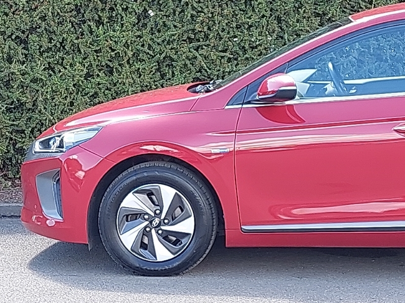 Hyundai Ioniq Premium Black #19