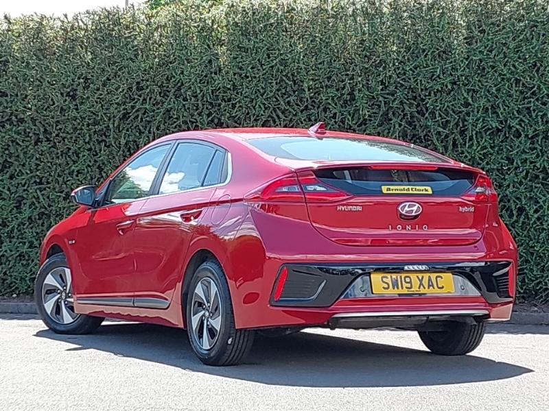 Hyundai Ioniq 1.6 Gdi Hybrid Premium Se Dct Red #2