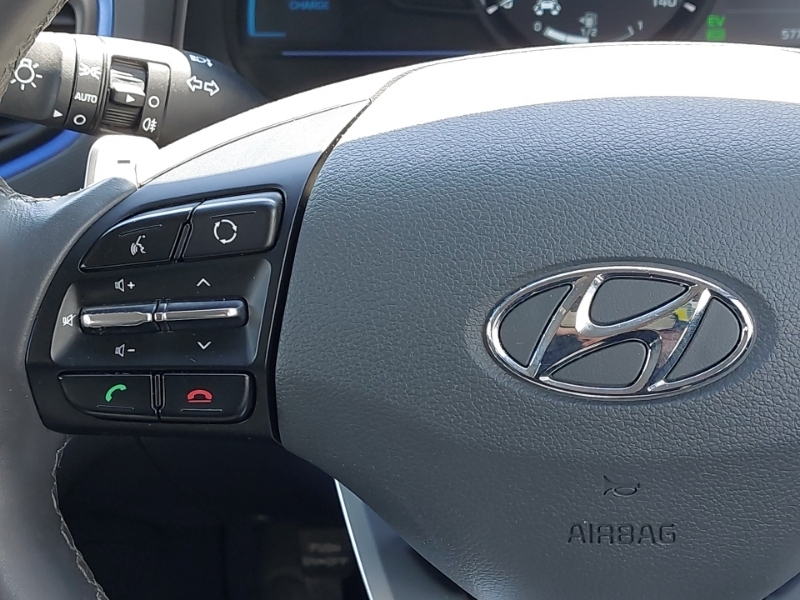 Hyundai Ioniq Premium Black #12