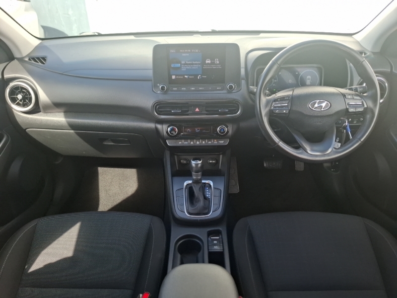 Hyundai Kona 1.6 Gdi Hybrid Se Connect Dct Black #3