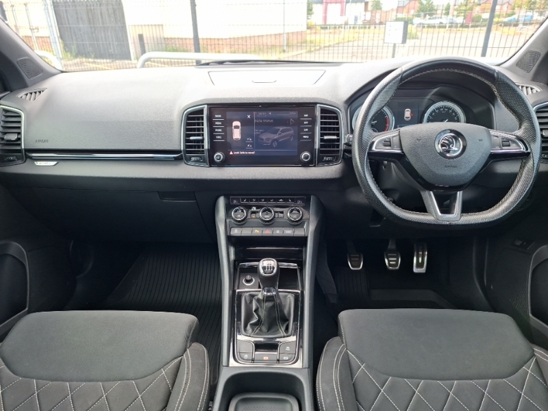 Skoda Karoq 1.5 Tsi Sport Line Black #3