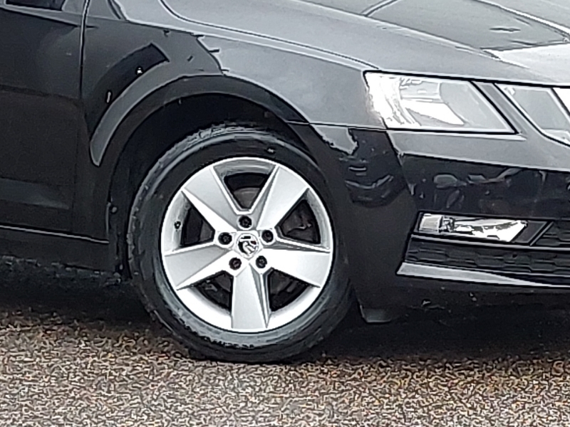 Skoda Octavia Hatchback 2.0 Tdi Vrs Dsg Euro 6 Ss 20176 White #21