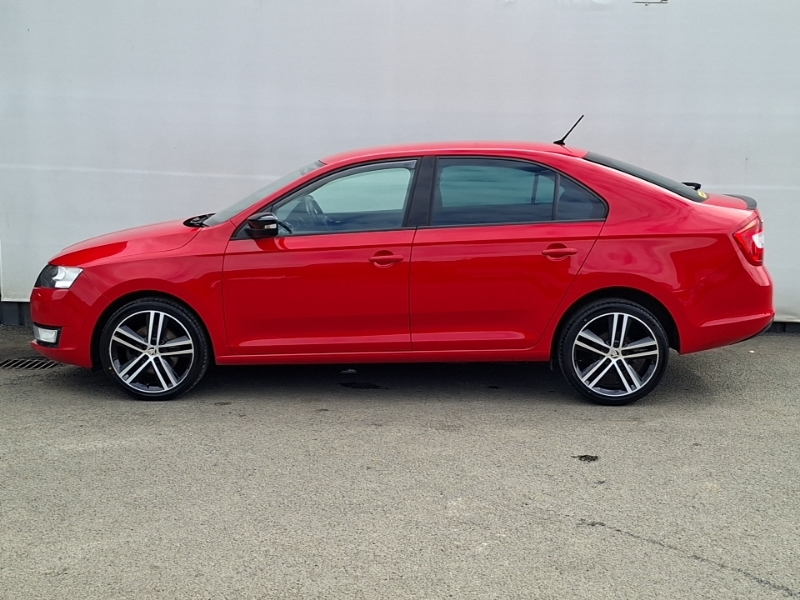 Skoda Rapid 1.2 Tsi 110 Sport Red #4