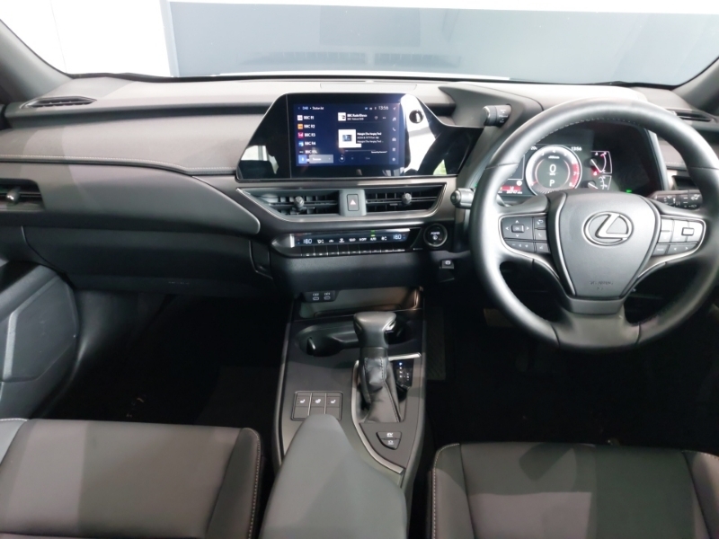Lexus UX 250H 2.0 F-sport Design Cvt Black #3