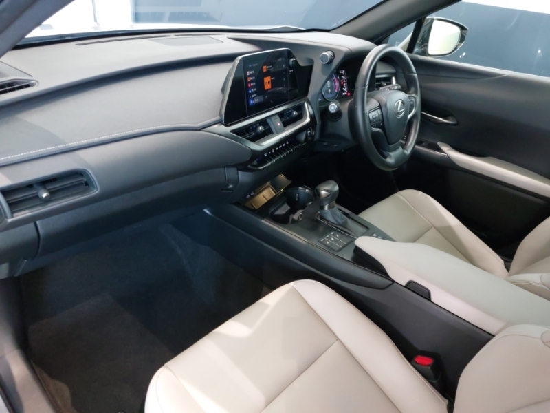 Lexus UX 250H 2.0 F-sport Design Cvt Silver #5