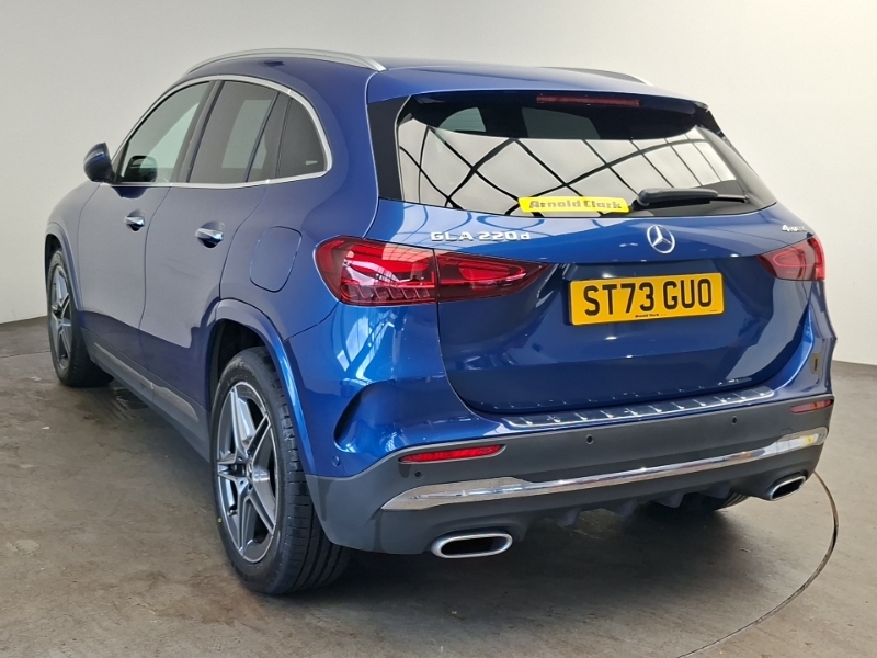 Mercedes-Benz GLA Class Gla 220D 4Matic Amg Line Premium Blue #2